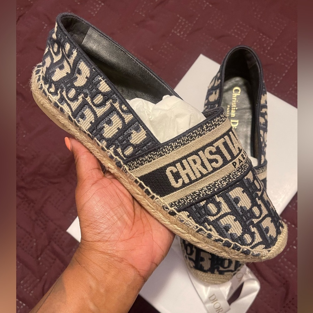 Dior woman espadrilles!